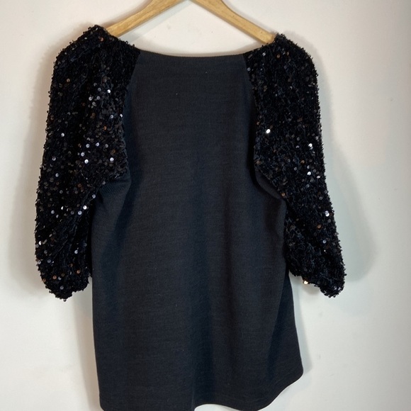 THML sequin sleeve knit vneck top - Picture 6 of 7